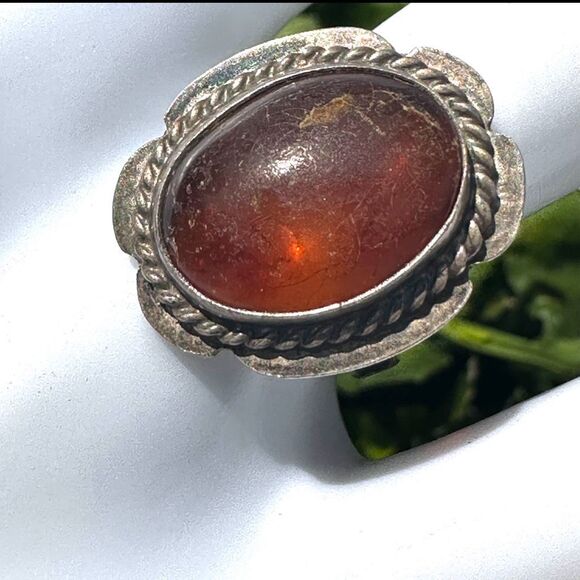 Sterling silver amber oval vintage ring - Picture 2 of 10